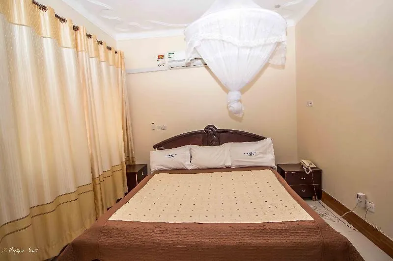 Innophine Hotel 790 Entebbe