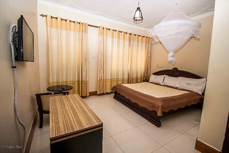 Innophine Hotel 790 Entebbe Uganda